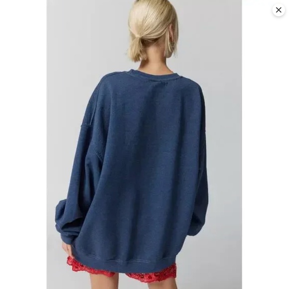 Urban Outfitters Fleetwood Mac Pullover Sweatshirt - Picture 2 of 4